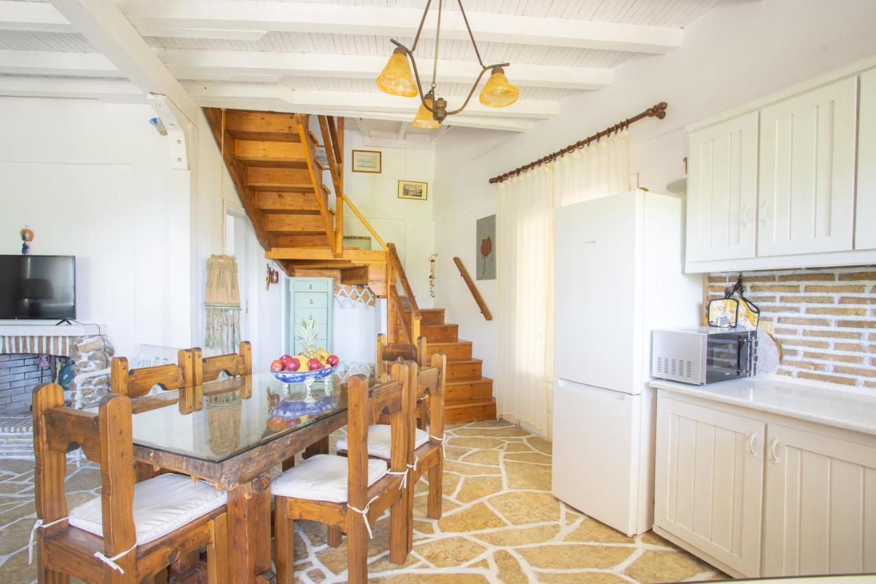Traditional Family Villa Southern Lefkada Sívros 外观 照片